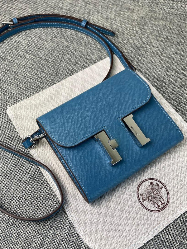 Torba od prave kože s otiskom dlana, mini kvadratnog oblika, H kopča, za žene