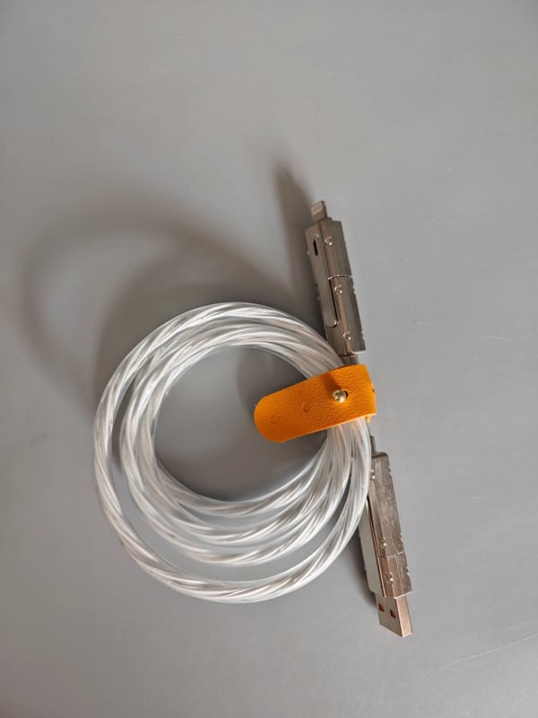 Καλώδιο δεδομένων USB‑C με PD γρήγορη φόρτιση 6A, RGB φωτισμό, με τριπλό συνδετήρα