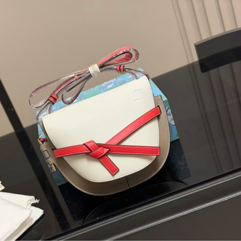 2025 nova lagana retro torbica od prave kože za žene, preko ramena (crossbody)