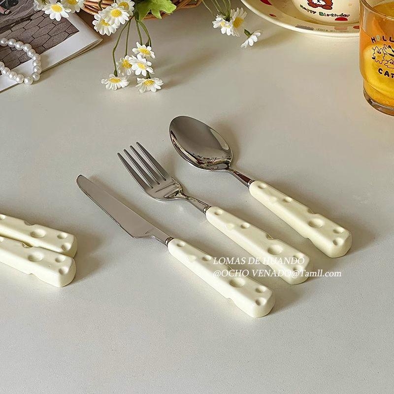 Stil Instagram: lingură pentru iaurt și lingură de orez, mâner ceramic crem, tacâm din oțel inoxidabil (lingură, furculiță, cuțit) pentru micul dejun occidental