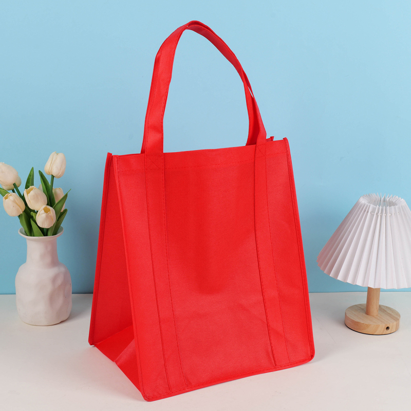 Geantă tote din material nețesut, personalizată, cu fund întărit și logo imprimat