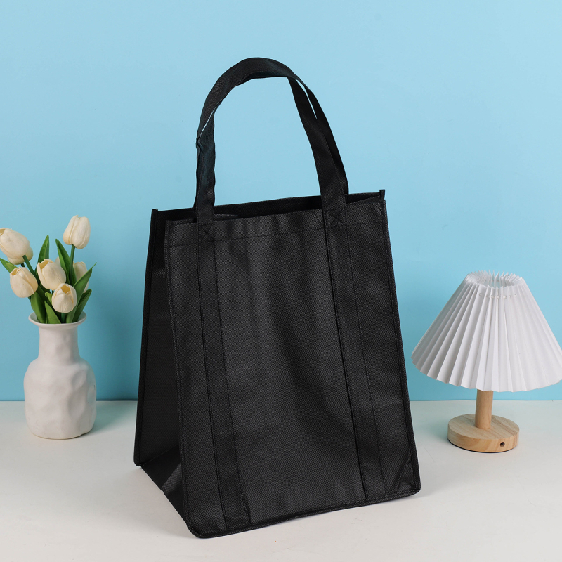 Geantă tote din material nețesut, personalizată, cu fund întărit și logo imprimat