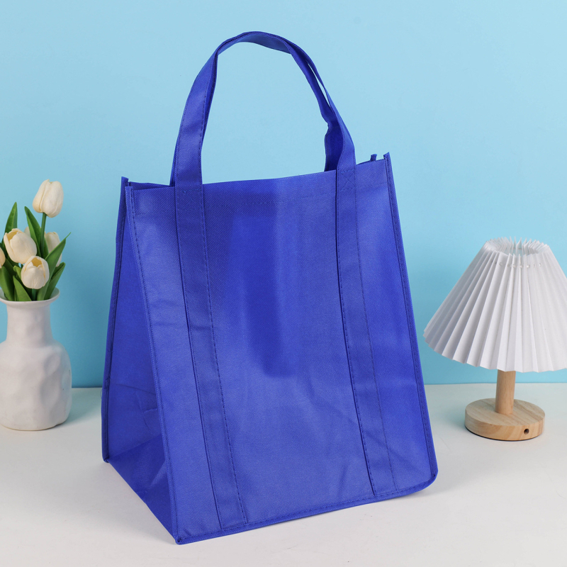 Geantă tote din material nețesut, personalizată, cu fund întărit și logo imprimat