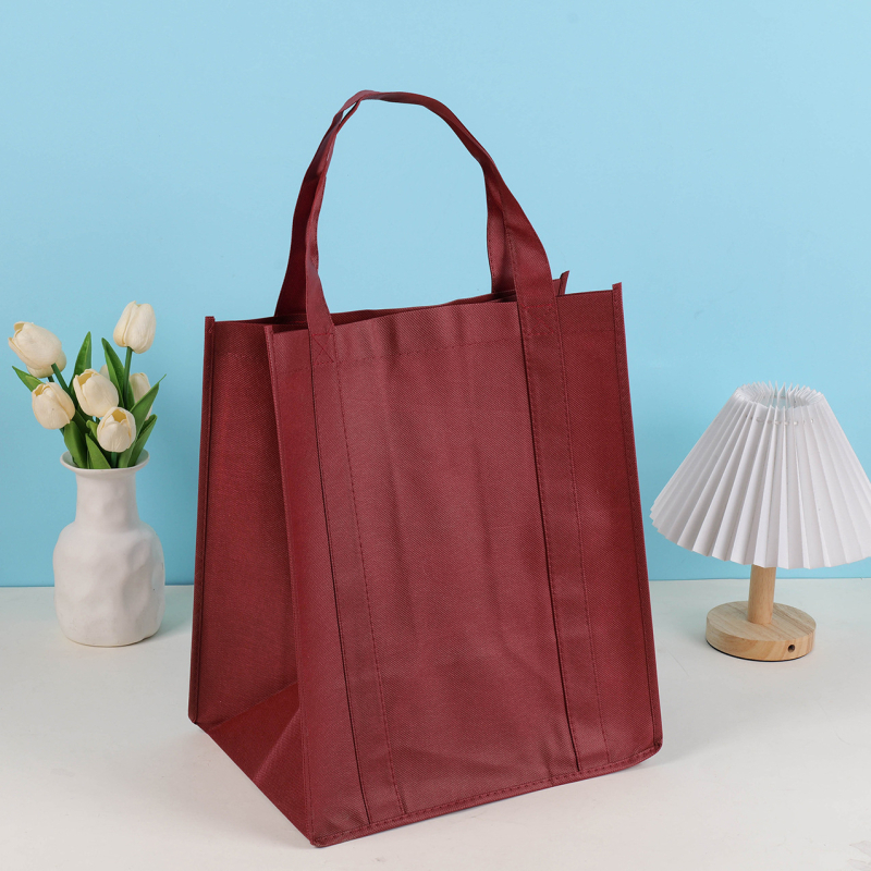 Geantă tote din material nețesut, personalizată, cu fund întărit și logo imprimat