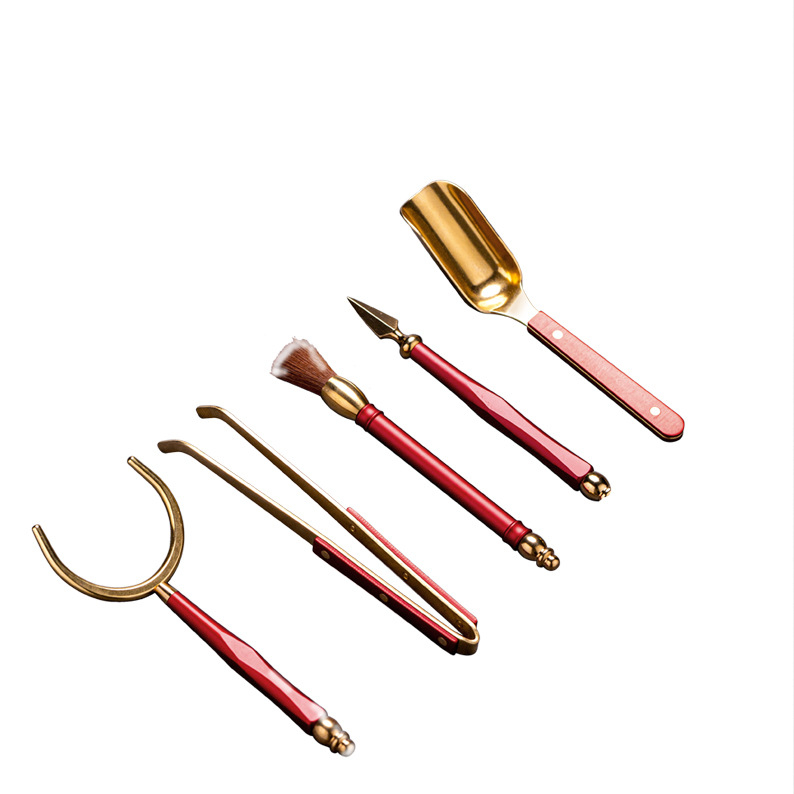 Set nou chinezesc colorat din cupru-aluminiu pentru ceremonia ceaiului, cinci piese: clips pentru ceai, linguriță pentru ceai, cuțiș pentru ceai, perie de întreținere a ceainicului, suport pentru ceașcă