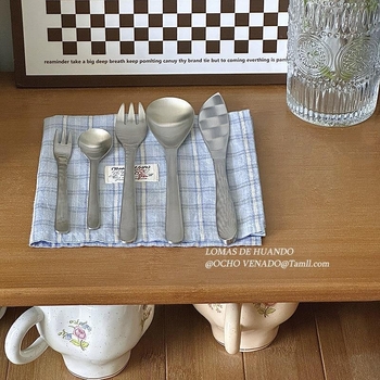 SET tacâmuri din oțel inoxidabil 304, finisaj mat, stil INS: cuțit, furculiță, linguri, lingură de cafea, lingură de desert, lingură de fructe și furculiță de tort