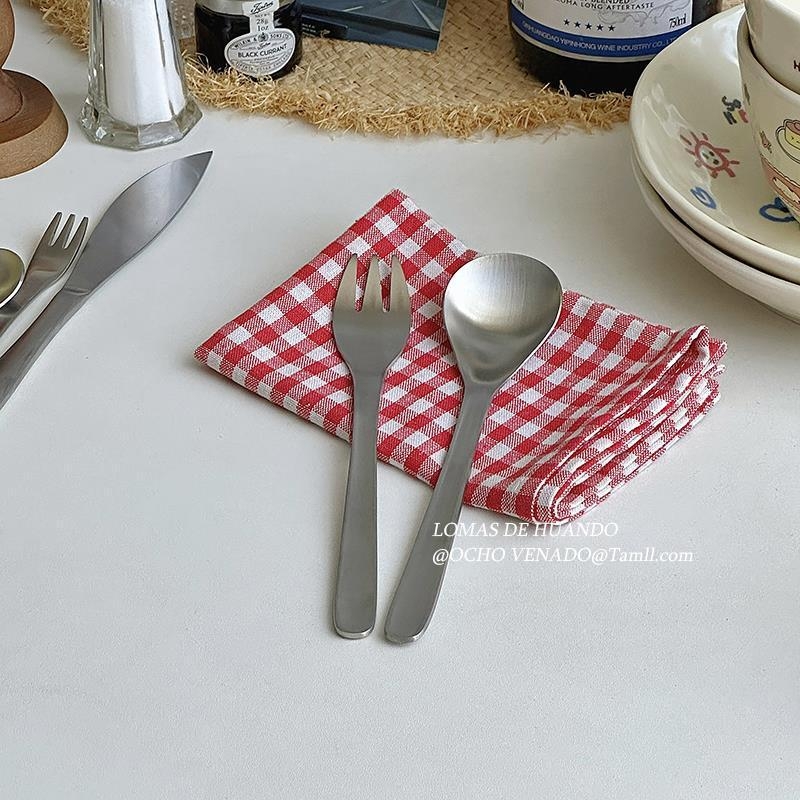 SET tacâmuri din oțel inoxidabil 304, finisaj mat, stil INS: cuțit, furculiță, linguri, lingură de cafea, lingură de desert, lingură de fructe și furculiță de tort