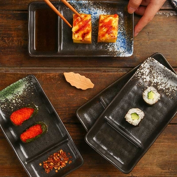 Farfurie din porțelană cu două compartimente și vas pentru sos, în stil japonez, pentru prăjituri, sushi, deserturi și gustări.