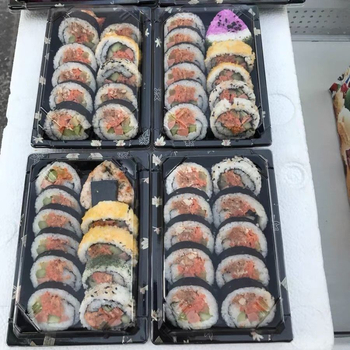 Cutie de sushi de unică folosință, dreptunghiulară, din plastic, pentru takeout, somon sashimi japonez, stil gunkan