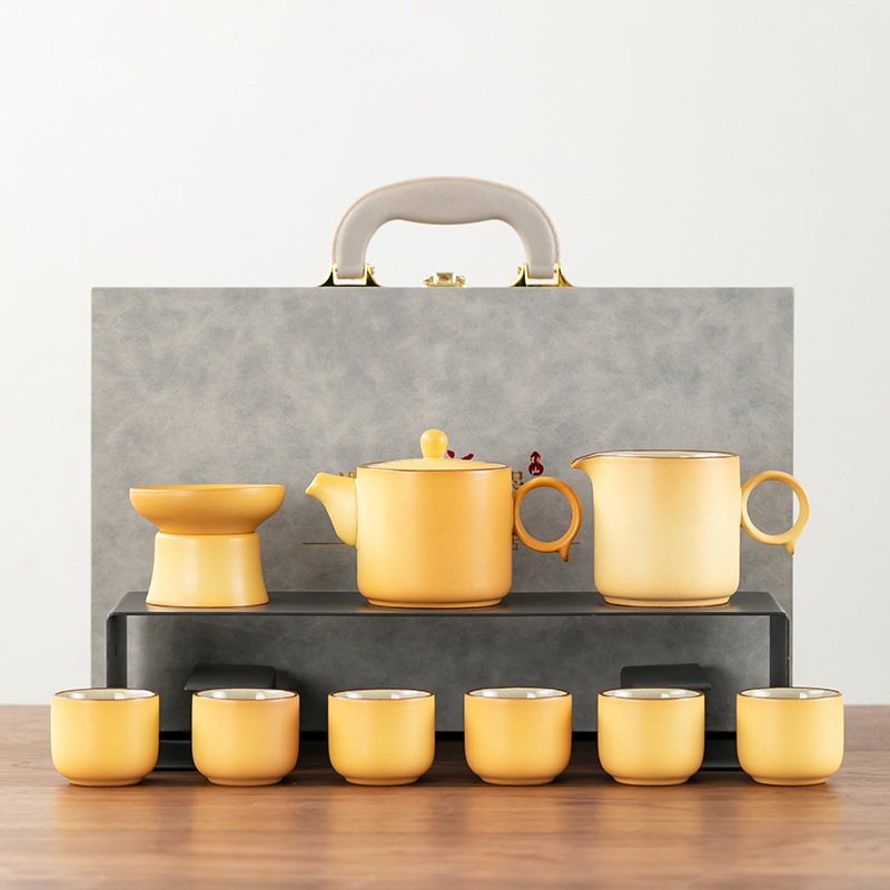 Set de ceai în stil japonez, ceramică, într-o cutie cadou elegantă, ceainic și cești pentru uz casnic și întâmpinarea oaspeților.