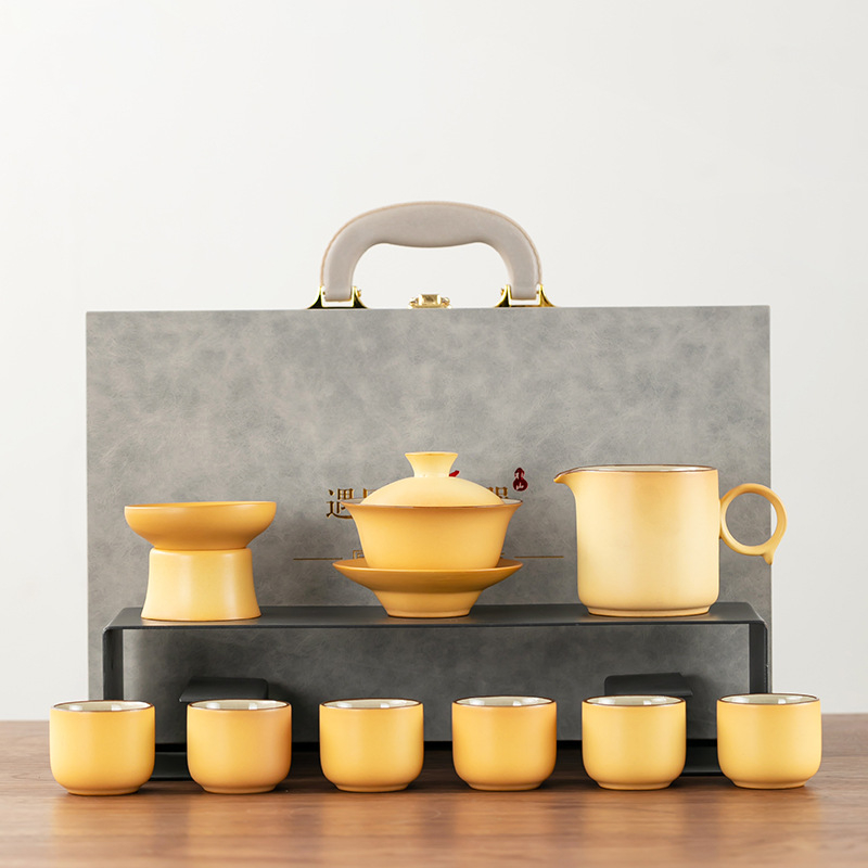 Set de ceai în stil japonez, ceramică, într-o cutie cadou elegantă, ceainic și cești pentru uz casnic și întâmpinarea oaspeților.