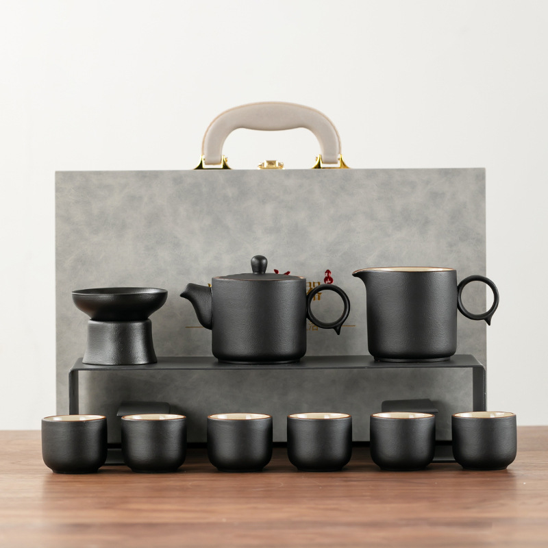 Set de ceai în stil japonez, ceramică, într-o cutie cadou elegantă, ceainic și cești pentru uz casnic și întâmpinarea oaspeților.
