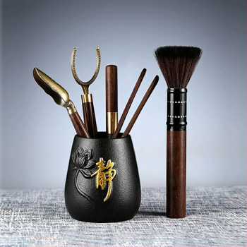 Set ceramic pentru ceremonia ceaiului: Şase domni ai ceaiului, accesorii ceramice, ceainic ceramic, borcan pentru frunze de ceai, decoraţiuni şi clips pentru ceai