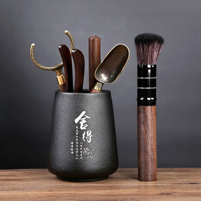 Set ceramic pentru ceremonia ceaiului: Şase domni ai ceaiului, accesorii ceramice, ceainic ceramic, borcan pentru frunze de ceai, decoraţiuni şi clips pentru ceai