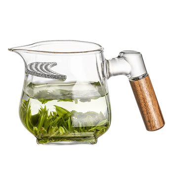 Căniță de ceai din sticlă termorezistentă, în formă de semilună, cu filtr de ceai și separator integrat ceai-apă pentru prepararea ceaiului verde