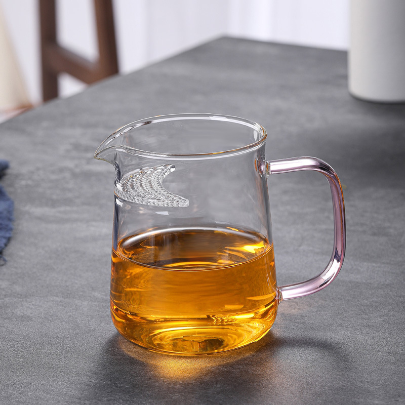 Ceașcă de ceai din sticlă, în formă de semilună, cu filtru integrat pentru ceai verde