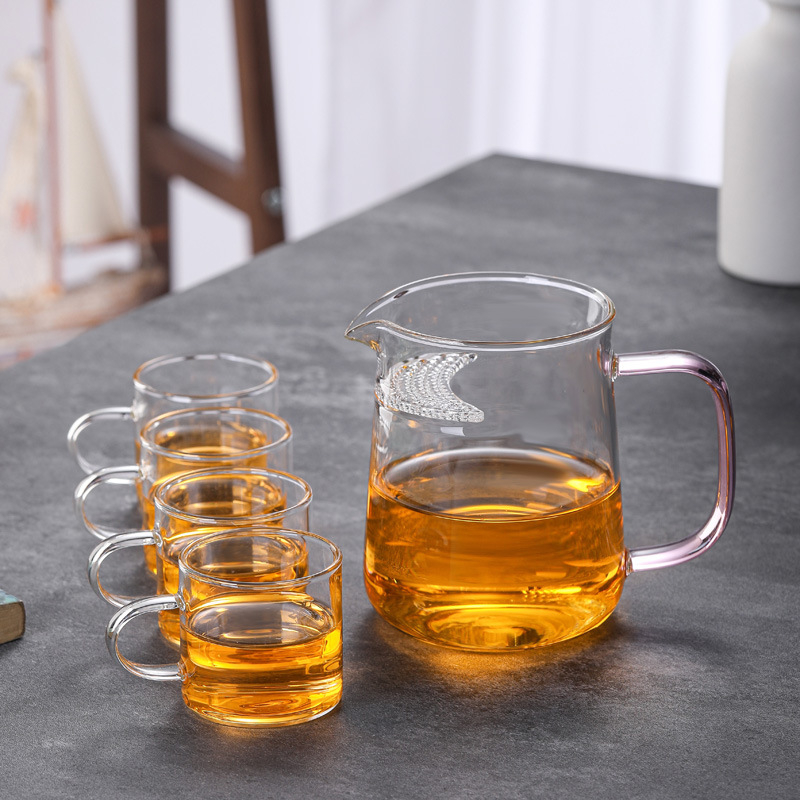 Ceașcă de ceai din sticlă, în formă de semilună, cu filtru integrat pentru ceai verde