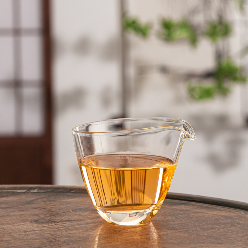 Set de ceai din sticlă borosilicată rezistentă la temperaturi, în stil japonez, transparent, cu ceașcă groasă, lucrat manual cu textură ciocănită.