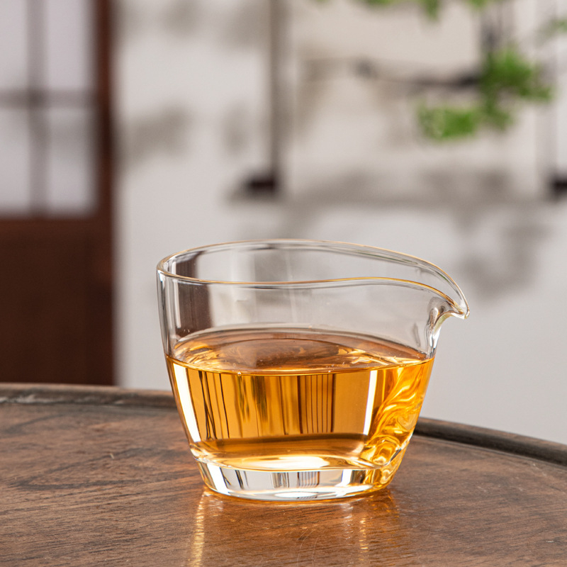 Set de ceai din sticlă borosilicată rezistentă la temperaturi, în stil japonez, transparent, cu ceașcă groasă, lucrat manual cu textură ciocănită.