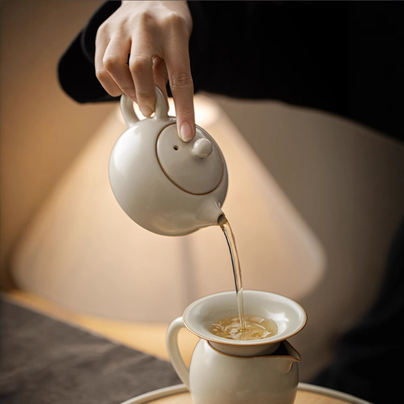 Ruyao porcelán teáskészlet, bézs XiShi stílusú teáskanna, kis méretű teáskanna otthoni teafőzéshez