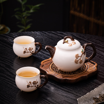 Ceainic din porțelan Ice Jade cu mâner lateral, Ceainic cu motiv Plum Blossom, Ceainic al satisfacției, Set ceramic de ceai cu 1 ceainic și 2 cești, Li Huiyi