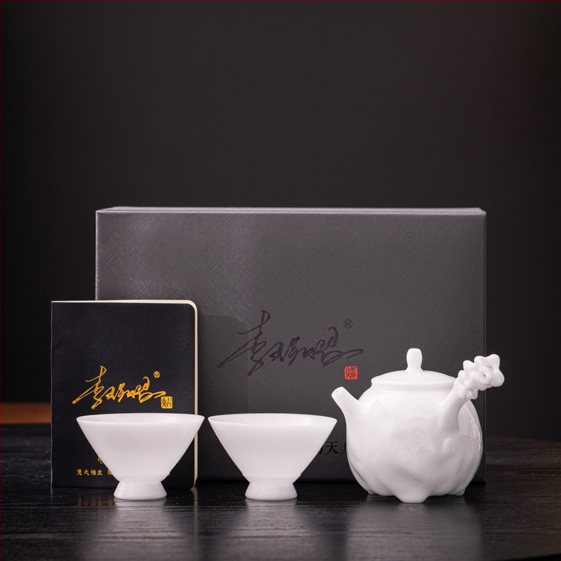 Ceainic din porțelan Ice Jade cu mâner lateral, Ceainic cu motiv Plum Blossom, Ceainic al satisfacției, Set ceramic de ceai cu 1 ceainic și 2 cești, Li Huiyi