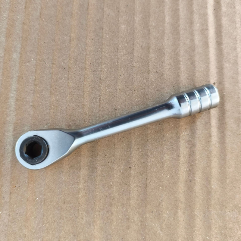 Cheie mini ratchet cu 72 dinți, pentru spații înguste, cu bituri pentru șurubelniță, 1/4 inch drive, înainte și înapoi