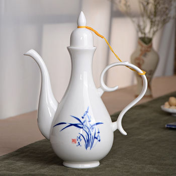 Decantor ceramic pentru vin, stil retro
