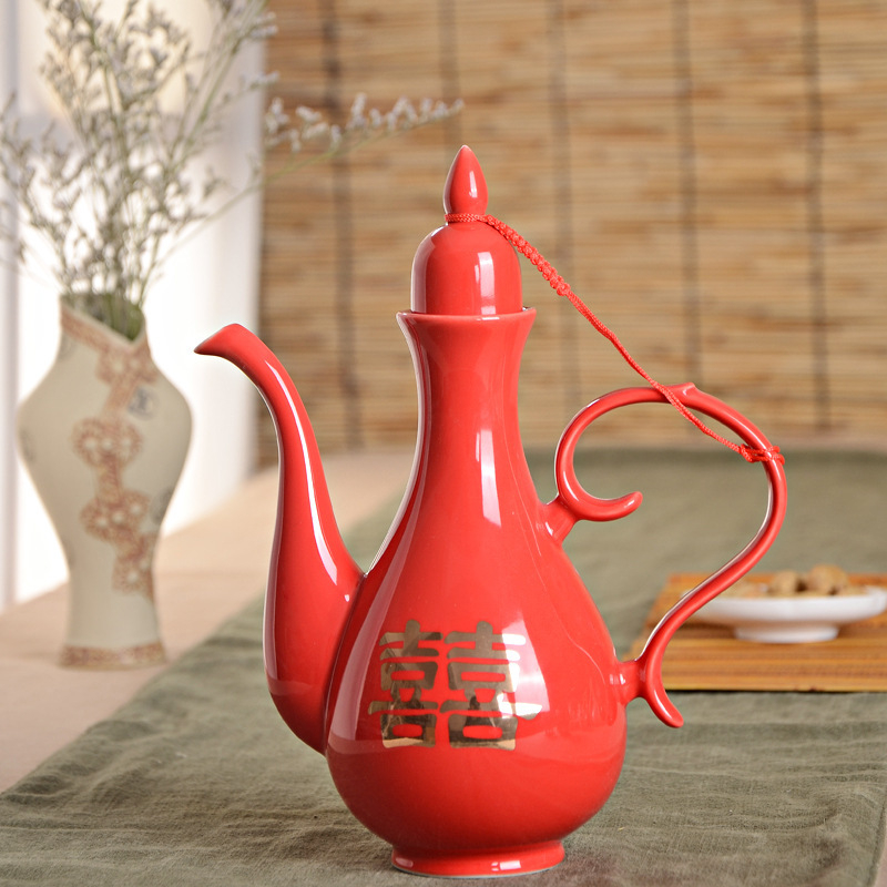 Decantor ceramic pentru vin, stil retro