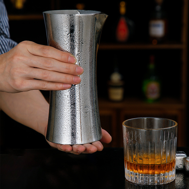 Dispenser de vin din oțel inoxidabil pentru bar, decantor, 601–700 ml, culoare aurie.