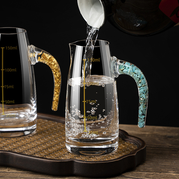Pahar de cristal pentru băuturi spirtoase cu foiță de aur, stil chinezesc, cu mâner, dozator de porții, capacitate 1–100 ml
