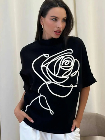 Női oversize pulóver rövid ujjú, virágmintás, laza szabású, plusz méret