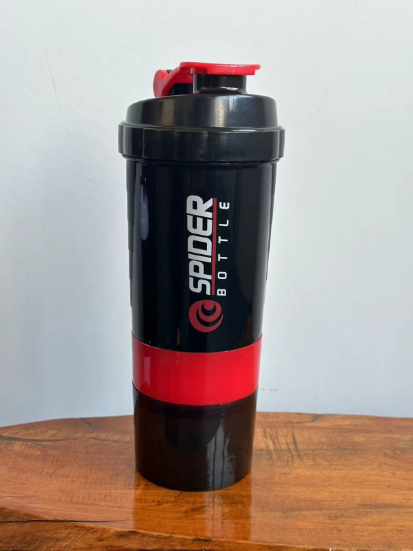 Shaker cu trei straturi pentru pudră proteică – recipient din plastic, rezistent la căldură, cu capac de amestecare