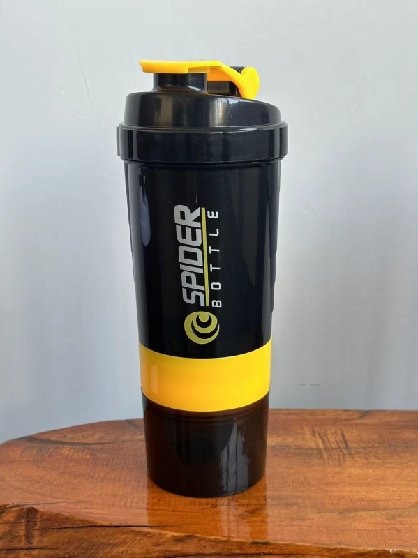 Shaker cu trei straturi pentru pudră proteică – recipient din plastic, rezistent la căldură, cu capac de amestecare
