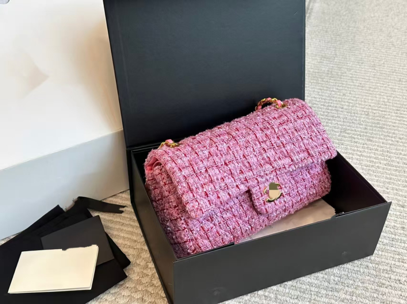 Mala vunena torbica s lancem i preklopom za telefon, ženski crossbody torbica, gradski stil, zima 2023
