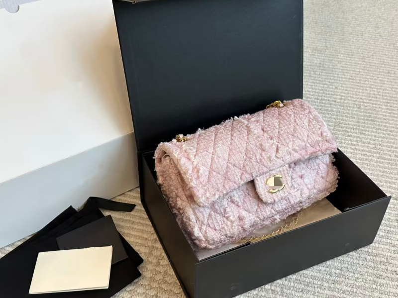 Mala vunena torbica s lancem i preklopom za telefon, ženski crossbody torbica, gradski stil, zima 2023