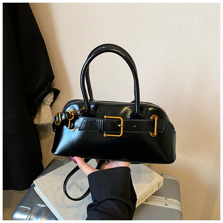 Ženska crossbody torba u korejskom stilu, jesen–zima 2025, retro visoke kvalitete, svakodnevna torba