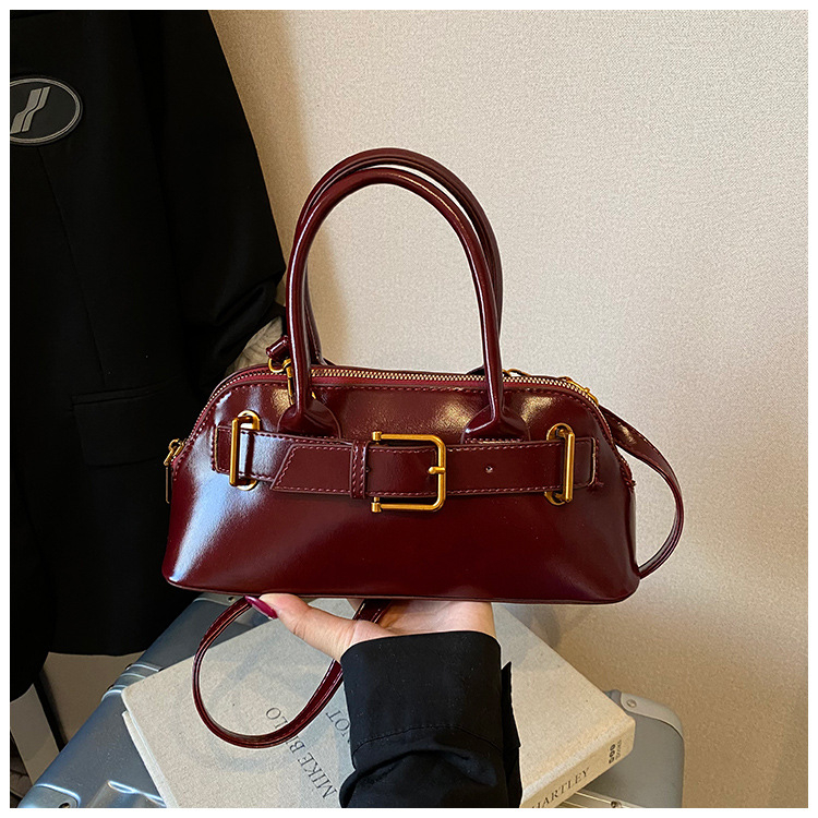 Ženska crossbody torba u korejskom stilu, jesen–zima 2025, retro visoke kvalitete, svakodnevna torba