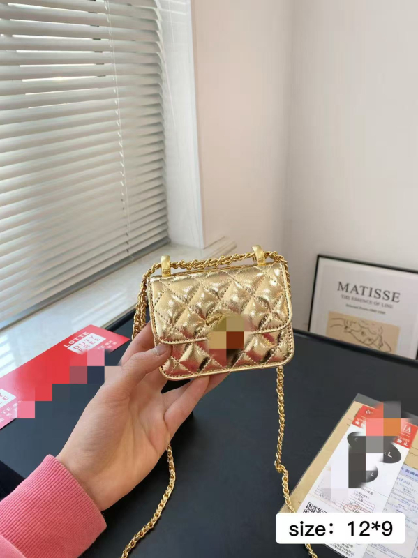 PVC mini kvadratna torbica s lancem za žene, novi model 2025, luksuzan izgled