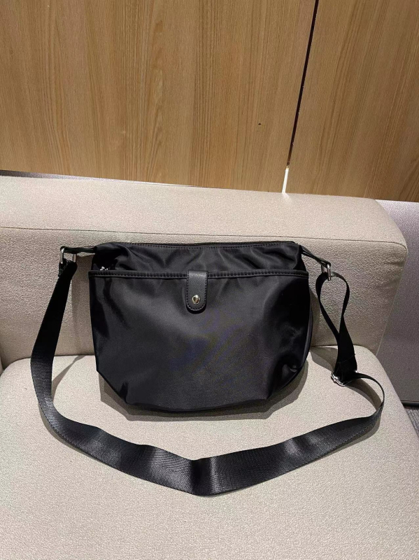 Nova ženska saddle torba s više pretinaca, lagana, vodootporan najlon, velika kapaciteta, preko ramena