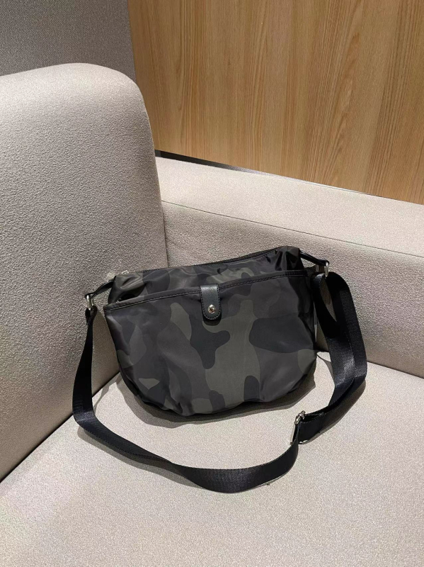Nova ženska saddle torba s više pretinaca, lagana, vodootporan najlon, velika kapaciteta, preko ramena