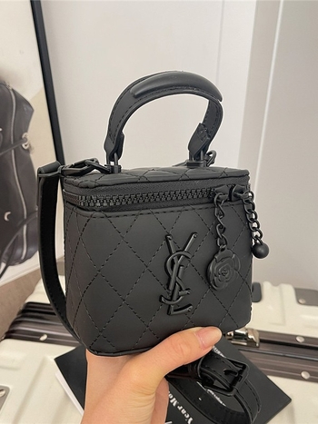 Luksuzna kvilttirana torbica s dijamantnim uzorkom, mini kvadratna torbica za rame ili crossbody, torbica za ruž, proljeće–ljeto 2026