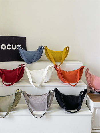 Ženska nylon dumpling torba, crossbody stil, proljeće-ljeto 2026, trendi i svestrana