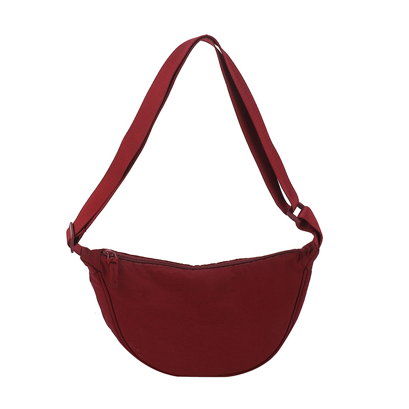 Ženska nylon dumpling torba, crossbody stil, proljeće-ljeto 2026, trendi i svestrana