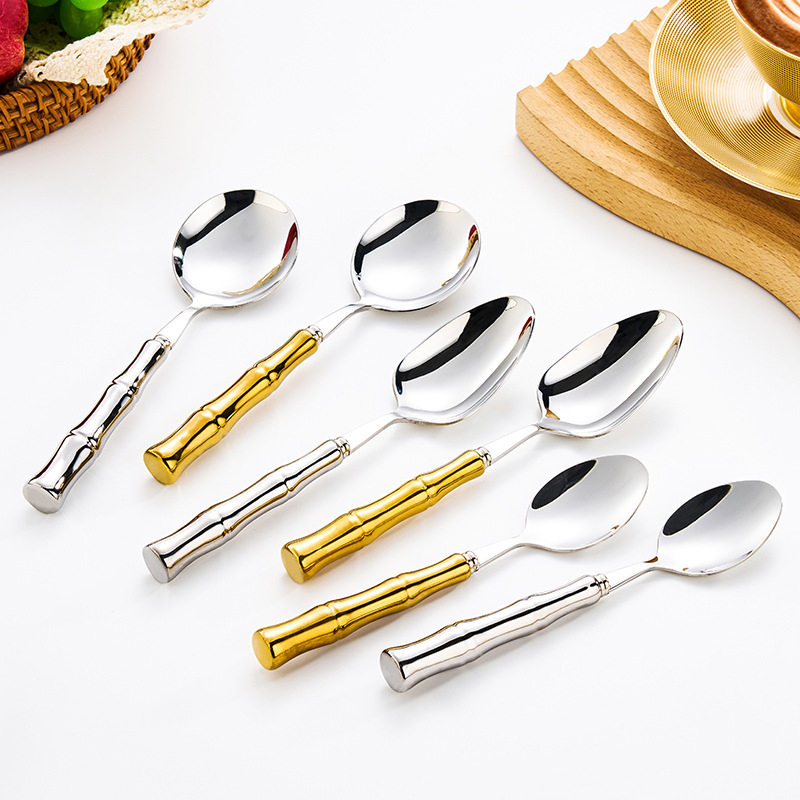 Set tacâmuri din oțel inoxidabil 304 cu mâner ceramic – cuțit, furculiță și lingură (5 piese: cuțit de masă, furculiță de masă, lingură rotundă, linguriță, lingură cu vârf)
