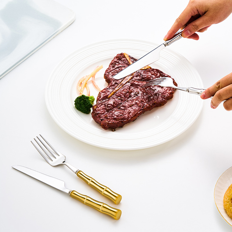 Set tacâmuri din oțel inoxidabil 304 cu mâner ceramic – cuțit, furculiță și lingură (5 piese: cuțit de masă, furculiță de masă, lingură rotundă, linguriță, lingură cu vârf)
