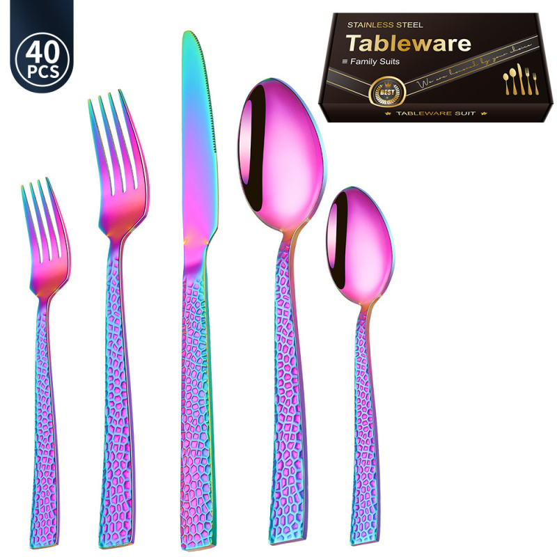 Set tacâmuri din oțel inoxidabil cu mânere gravate, textură ciocan – cuțit, furculiță, lingură, furculiță de ceai și linguriță de ceai pentru servire occidentală
