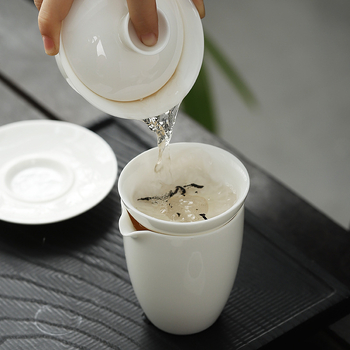 Set Gongfu de ceai din porțelan alb, cu filtru ceramic perforat