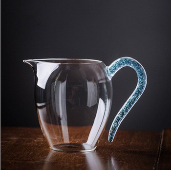 Pahar de ceai din sticlă borosilicat rezistentă la căldură, cu mâner colorat, pentru servirea ceaiului