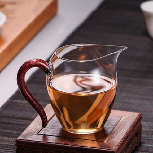 Pahar de ceai din sticlă borosilicat rezistentă la căldură, cu mâner colorat, pentru servirea ceaiului